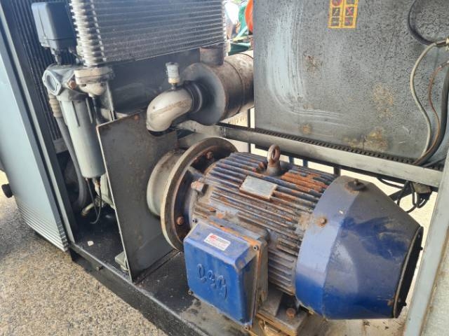 Atlas Copco GA37 Screw Compressor and FD120 Drier