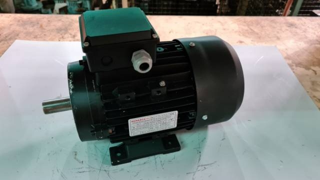 Monarch 0.75Kw, 930 RPM 6 Pole Foot/Flange Electric Motor (New)