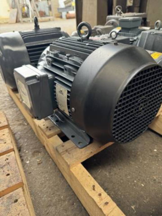 Brook Crompton 5.5Kw, 2910 RPM 2 Pole Electric Motor