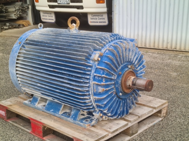 CMG 185Kw, 990 RPM, 6 Pole Electric Motor