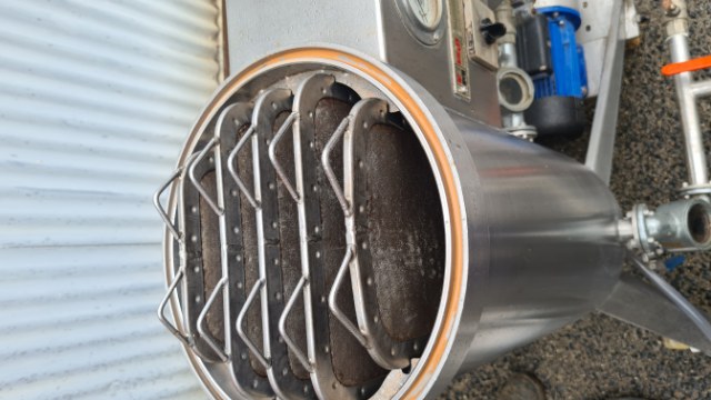 Self-Contained Mobile Liquid Filtration System