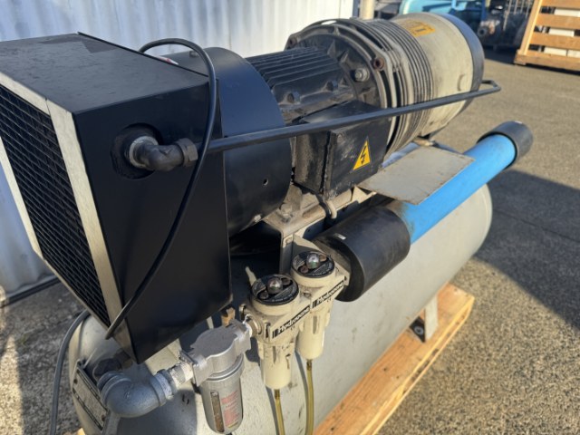 4Kw Hydrovane 504 Air Compressor