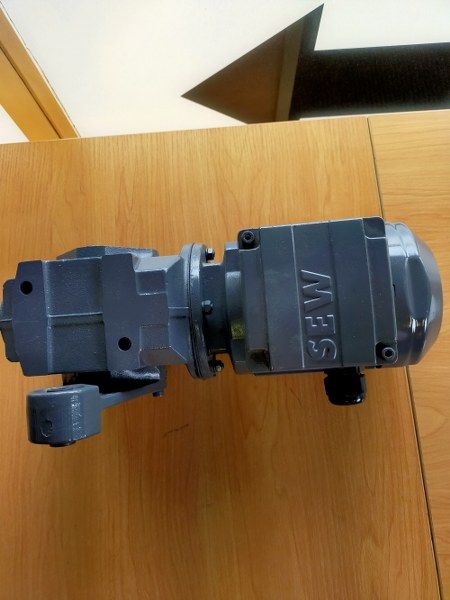 SEW Eurodrive 0.25Kw, 191 RPM, 21mm Bore, Geared Motor