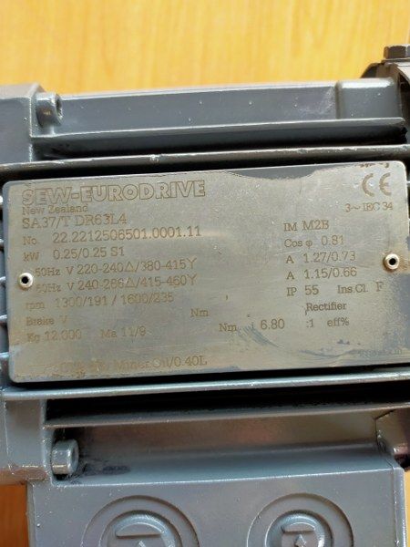 SEW Eurodrive 0.25Kw, 191 RPM, 21mm Bore, Geared Motor