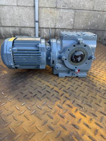 SEW Eurodrive 0.25Kw, 20 RPM, R/A Geared Motor