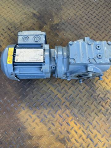 SEW Eurodrive 0.25Kw, 20 RPM, R/A Geared Motor
