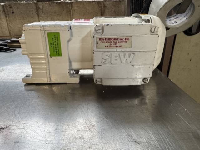 SEW - Eurodrive 0.37Kw, 196 RPM Geared Motor