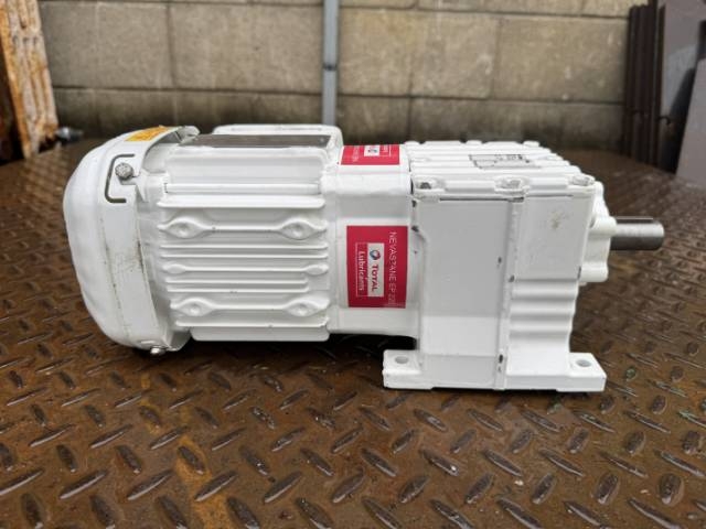 SEW - Eurodrive 0.37Kw, 196 RPM Geared Motor