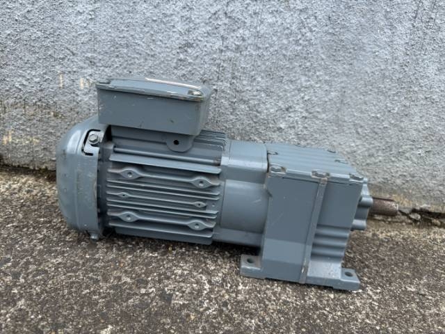SEW 0.55Kw, 193 RPM Inline Geared Motor