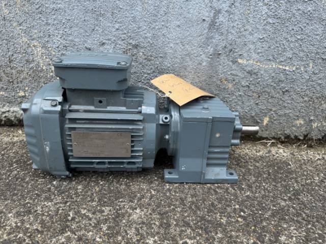 SEW 0.55Kw, 204 RPM Inline Geared Motor
