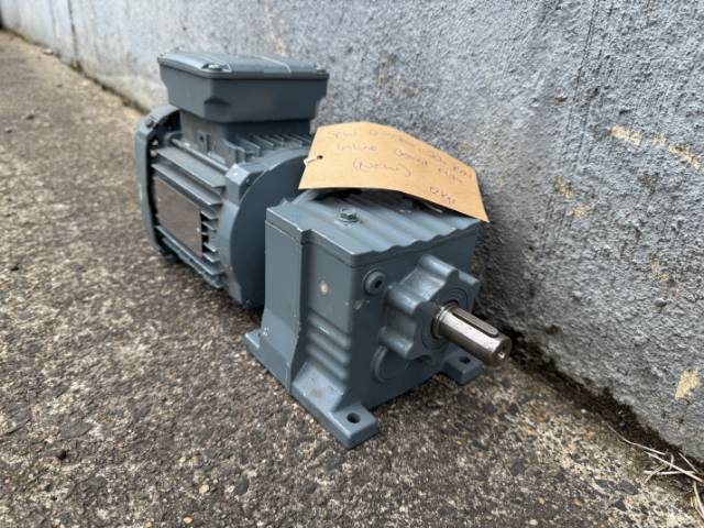 SEW 0.55Kw, 204 RPM Inline Geared Motor