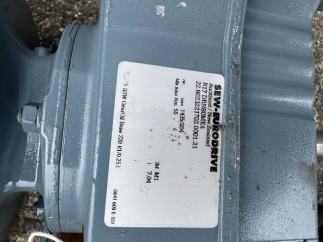 SEW 0.55Kw, 204 RPM Inline Geared Motor