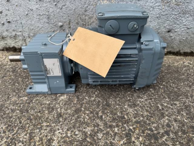 SEW 0.55Kw, 204 RPM Inline Geared Motor