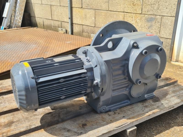 SEW 3Kw - 11 RPM Geared Motor