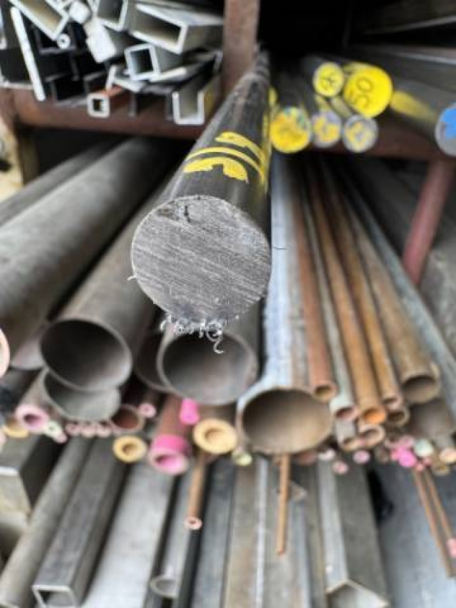 New 15.8mm 1045 (Medium Tensile) Steel Round Bar