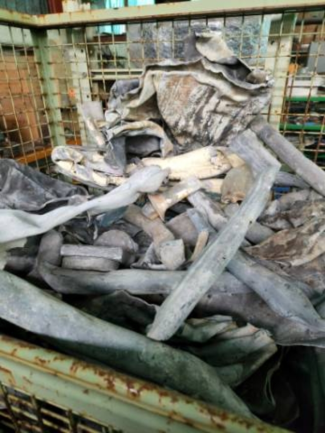 Loose Lead Scrap