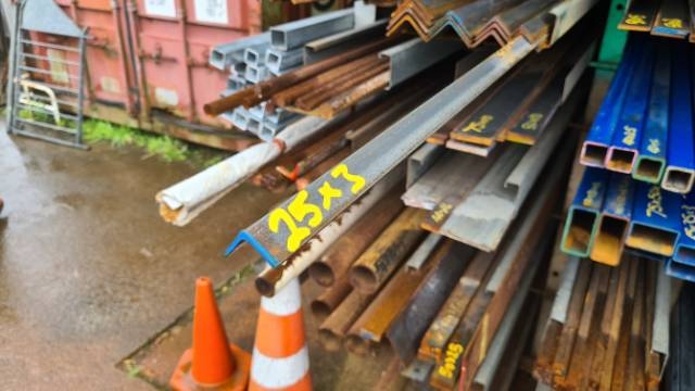 New Steel 25x25x3 Angle