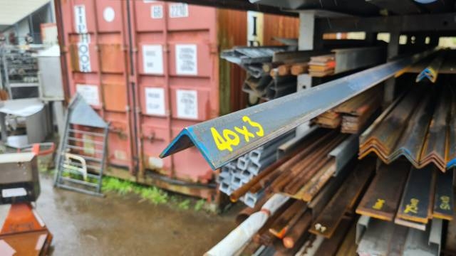 New Steel 40x40x3 Angle