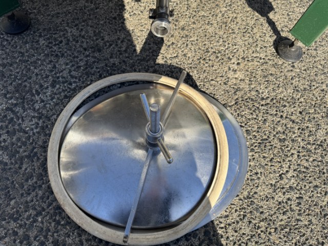 2000 Litre Stainless Steel Painted Tank