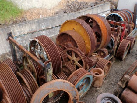 Large Range of NEW and Used V-pulleys