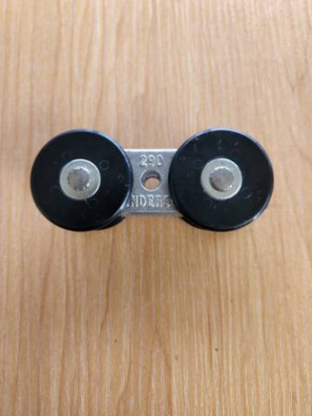 Henderson 290 Door Rollers